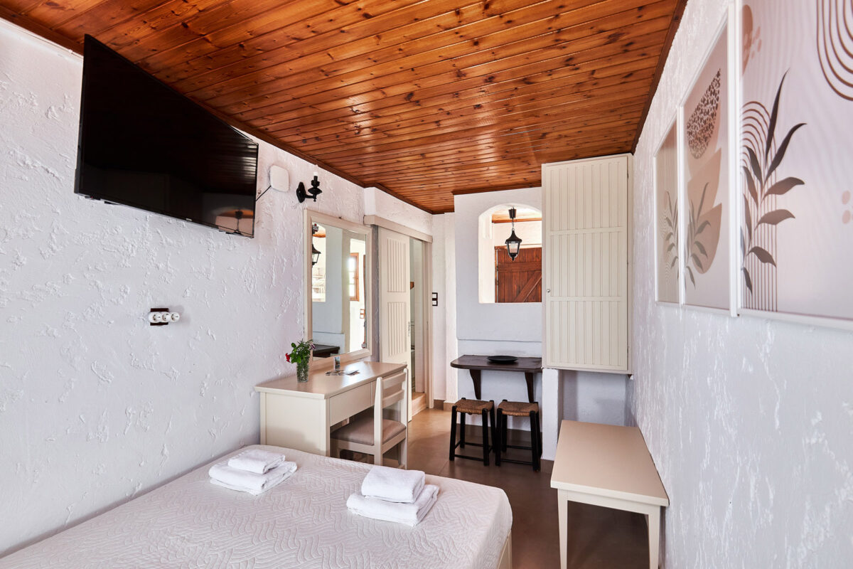 Mila Malia Studios Standard Double Studio LII Mila Malia Studios Standard Double Studio LII