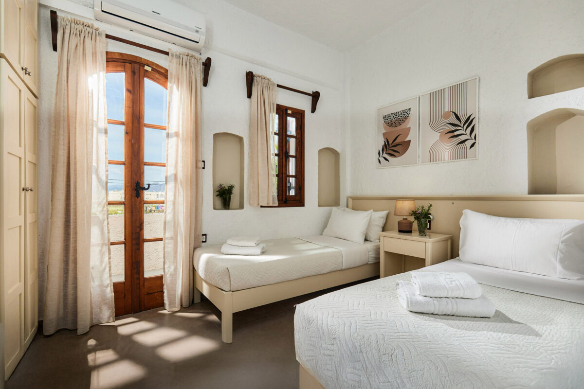 Mila Malia Studios Standard Double or Twin Studio XLI Mila Malia Studios Standard Double or Twin Studio XLI