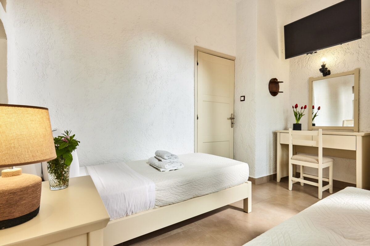 Mila Malia Studios Standard Double or Twin Studio XLV Mila Malia Studios Standard Double or Twin Studio XLV