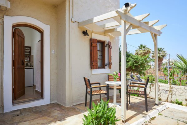 Mila Malia Studios Standard Triple Studio LX