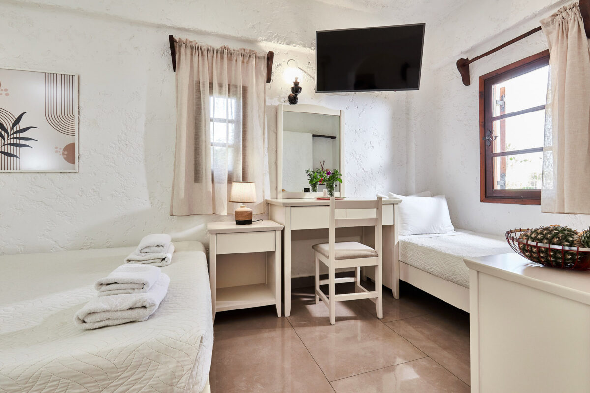 Mila Malia Studios Standard Triple Studio LXII Mila Malia Studios Standard Triple Studio LXII