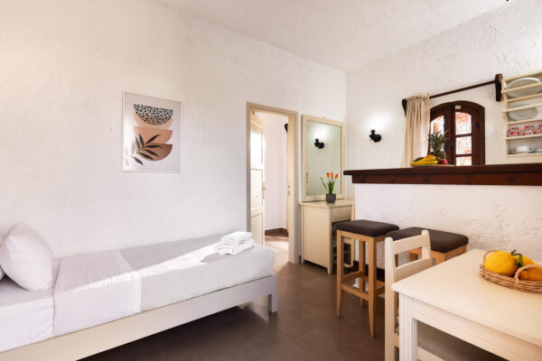 Mila Malia Studios Standard Triple Twin Studio III VII