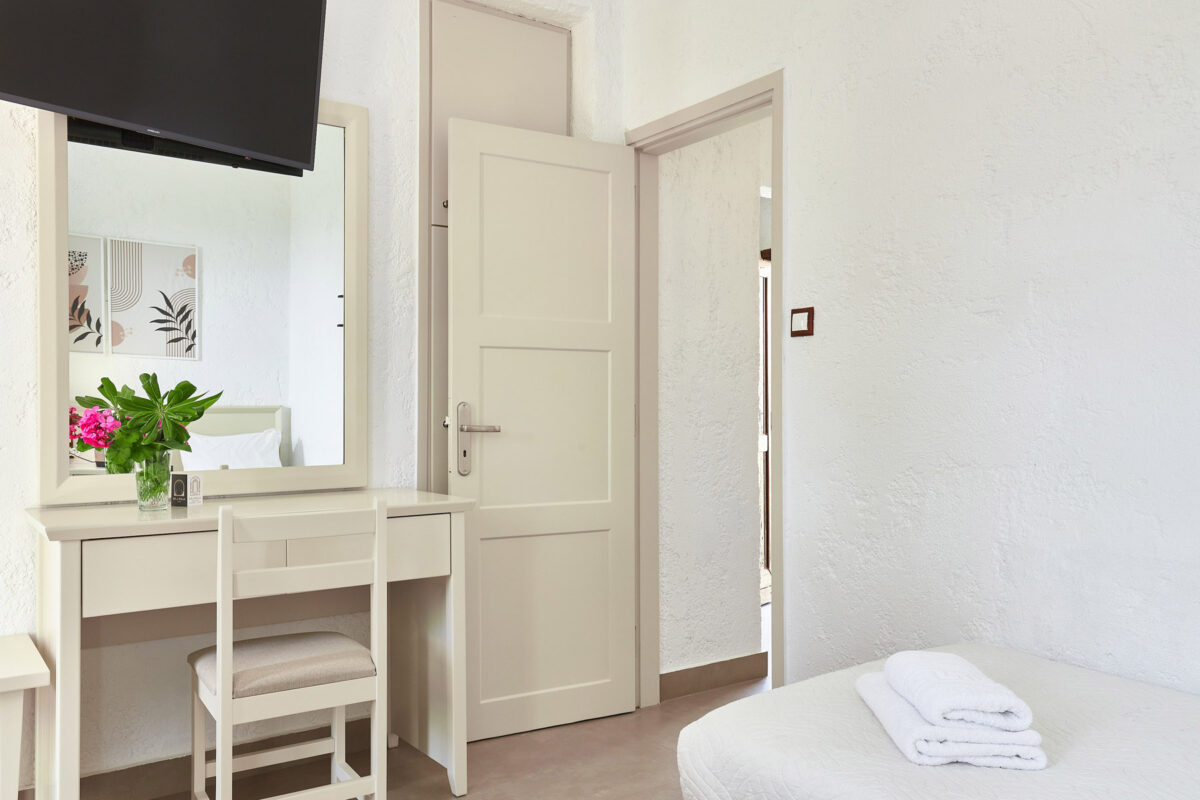 Mila Malia Studios Standard Triple Twin Studio LXXXIX Mila Malia Studios Standard Triple Twin Studio LXXXIX